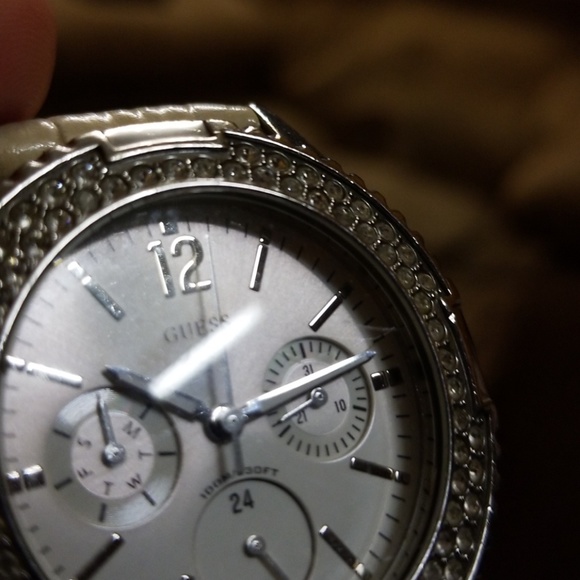 Watch - Picture 5 of 5